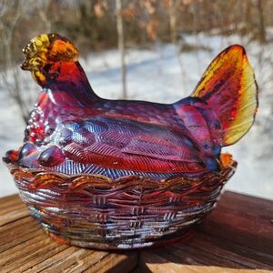 L.G. Wright Amberina Glass 7" Hen On A Nest Split Tail YES IT GLOWS!